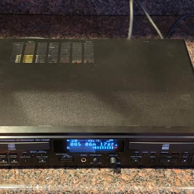 Denon DN-C550R June 2002 - Black image 8