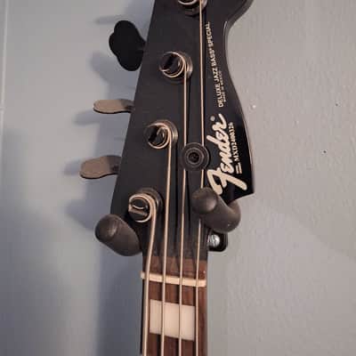 Fender Artist Series Duff McKagan Deluxe Precision Bass with Rosewood Fretboard 2019 - Present - White Pearl image 5