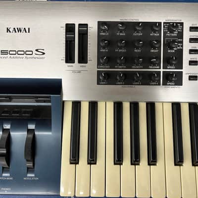Kawai K5000S 61-Key Digital Synthesizer 1996 - Silver / Black image 2
