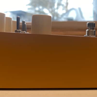 Universal Audio Enigmatic '82 Overdrive Special Amp 2024 - Present - Gold image 7