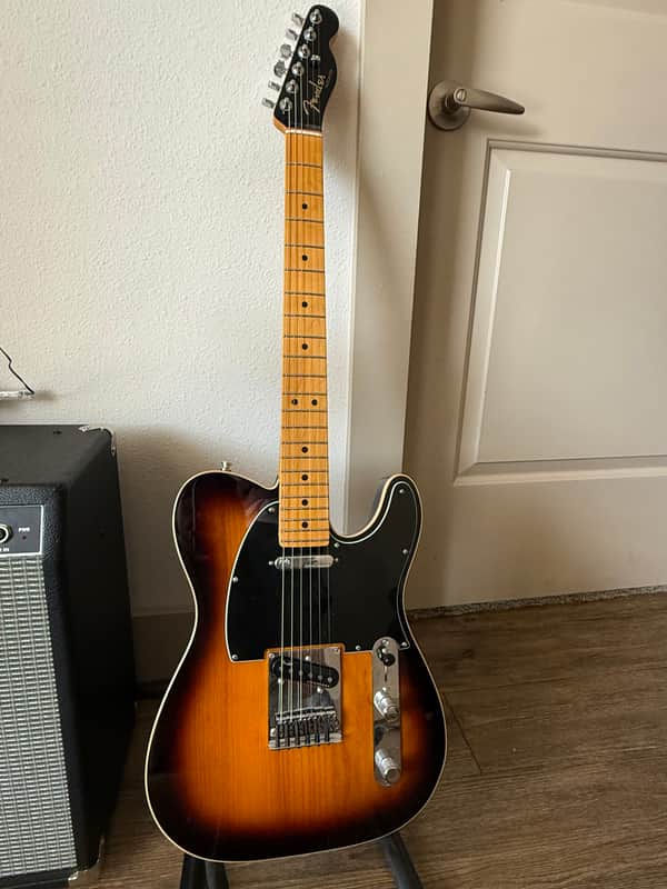 Fender American Ultra Luxe Telecaster 2021 - 2024 2-Color Sunburst