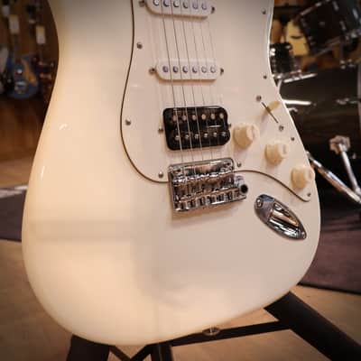 Suhr Classic S Antique Olympic White RW HSS image 3