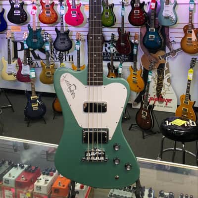 Gibson Thunderbird Bass Guitar - Inverness Green with Non-reverse Headstock image 2