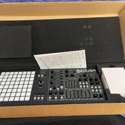 Polyend Dreadbox Medusa Hybrid Synthesizer 2018 - 2021 - Black image 11