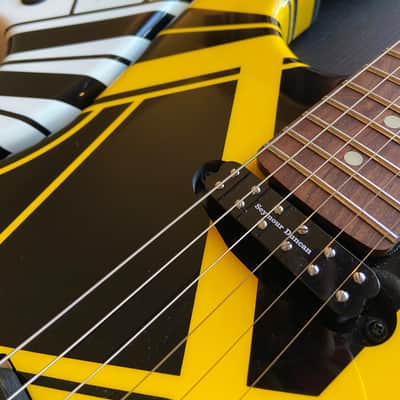 Bumblebee Yellow and Black EVH Build image 13