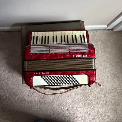 Hohner Arietta IM - Candy Apple Red image 4