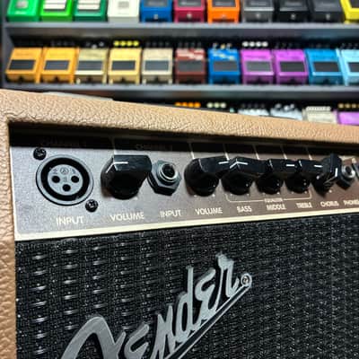Fender Acoustasonic 15 2-Channel 15-Watt 1x6" Acoustic Guitar Amp 2013 - Present - Brown image 5