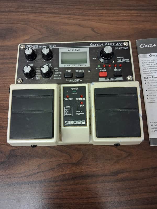 Boss DD-20 Giga Delay | Reverb