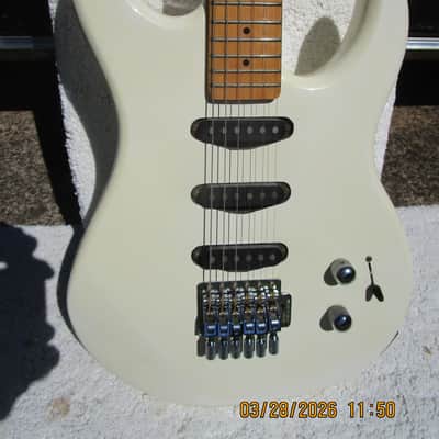 Washburn G-3V Strat Style Guitar, 1986, Japan, Pat. Floyd Rose, Gig Bag image 3