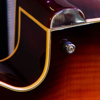 Hofner Vice President 2002 - Sunburst image 14