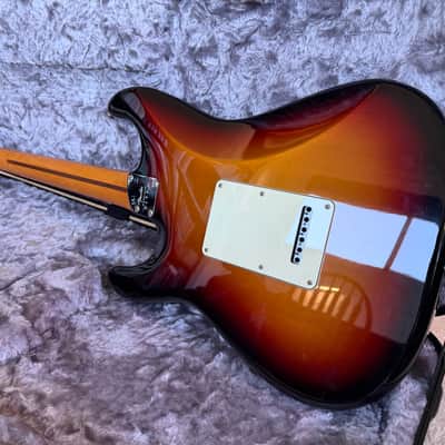 Immagine Fender American Ultra Stratocaster HSS with Lollar Pickups - 4
