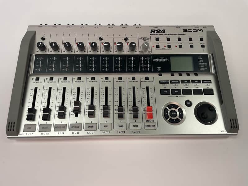 Zoom R24 USB Audio Interface / Digital Multitrack Recorder / Control Surface
