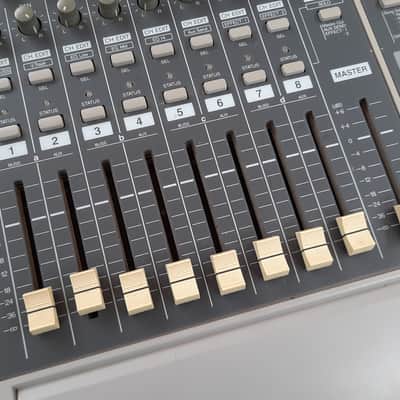 Roland VS-880 Digital Studio Workstation 1996 - 1998 - Gray image 5