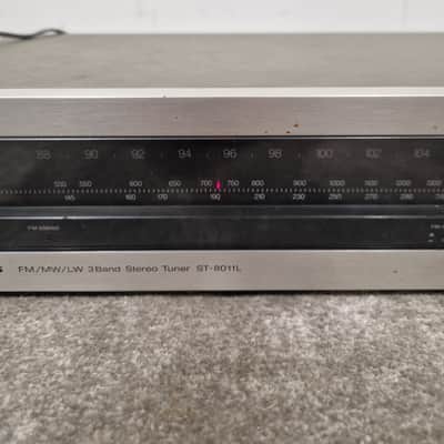 Technics ST-8011L Tuner - Analog Precision - Very Good w/ Original Box & Power Cable image 3