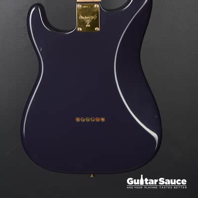 Fender Custom Shop Hardtail Stratocaster Robert Cray Signature Violet 2005 Used (cod.1249UG) image 13