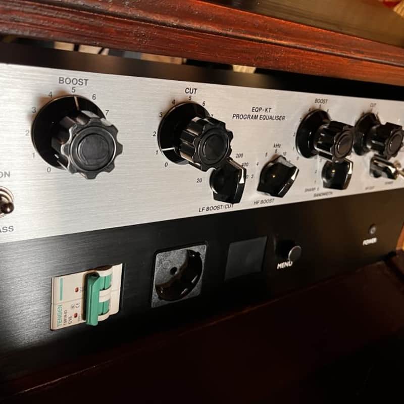 2017 – 2019 Klark Teknik EQP-KT Classic Tube Equalizer Silver