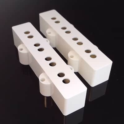 True Custom Shop® White Neck & Bridge Pickup Cover Set for Fender Jazz Bass image 1