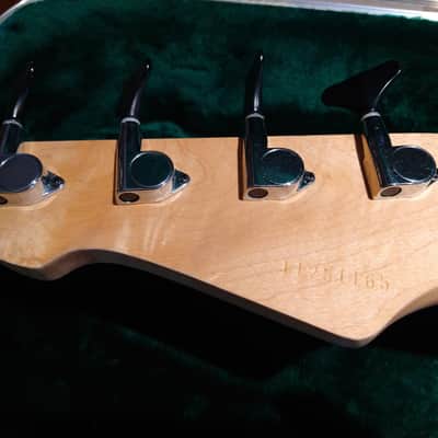 1997-Vintage USA-made Peavey Millennium bass guitar image 13