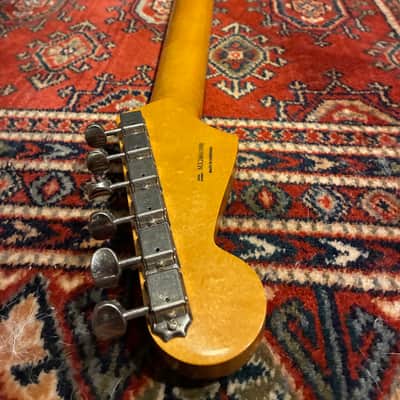 Fender Limited Edition Vintera II  '60s Stratocaster - Road Worn 3-Color Sunburst image 8
