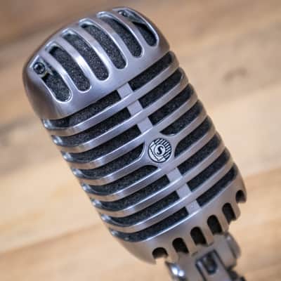 Immagine Shure 55SH Dynamic Vocal Microphone 55-SH Mic Mike Voice Chrome Live U286745 - 3