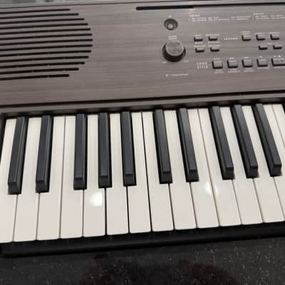 Yamaha PSR-E360DW image 4