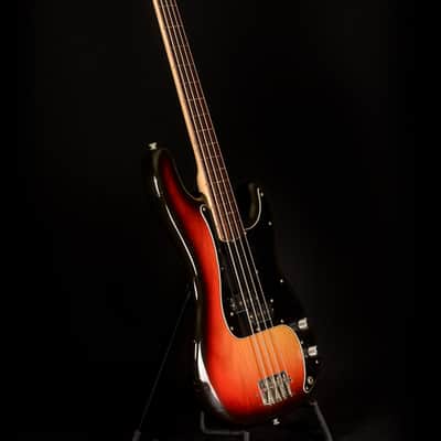 Fender Precision Bass Fretless with Rosewood Fingerboard 1976 - Sunburst image 3