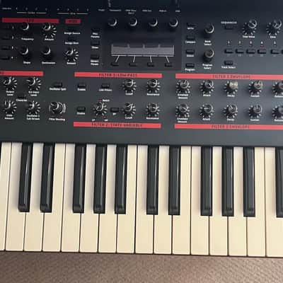 Dave Smith Instruments Pro 2 44-Key Monophonic / Paraphonic Synthesizer 2014 - 2018 - Black with Wood Sides