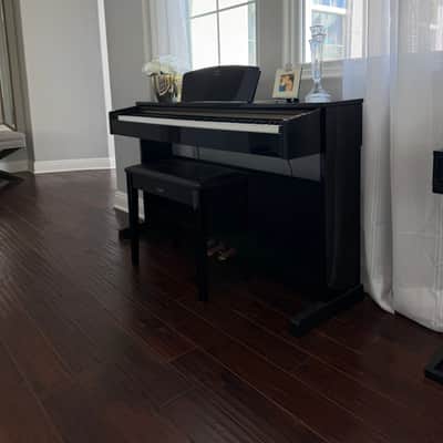 Yamaha digital piano YDP-C71PE 2012 - Black image 1