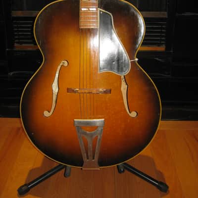 Gibson Super 300 1951 Sunburst - Extremely Rare - One of 200 Ever Built image 2