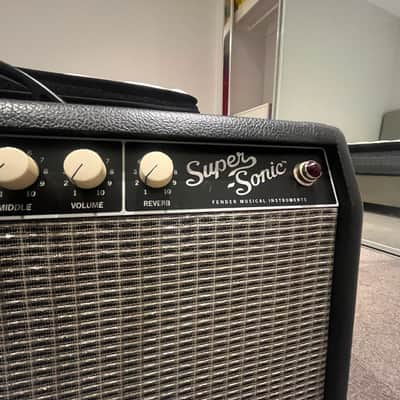 Fender Super-Sonic 22 2-Channel 22-Watt 1x12" Guitar Combo 2010 - Present - Black image 2