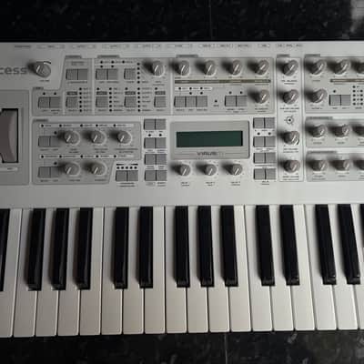 Access Virus TI2 Polar Synthesizer