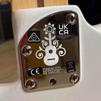 Fender Juanes Stratocaster®, Maple, Electric Guitar - Pearlescent Luna White image 18