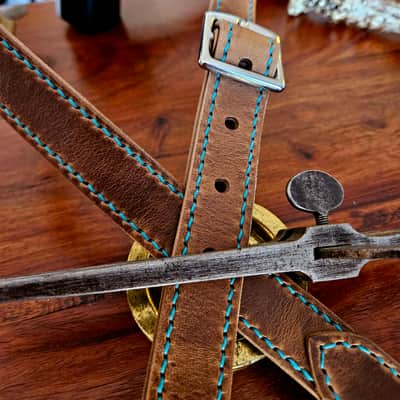 "Frodo" - Elegant hand stitched leather guitar strap with decorative ring image 18
