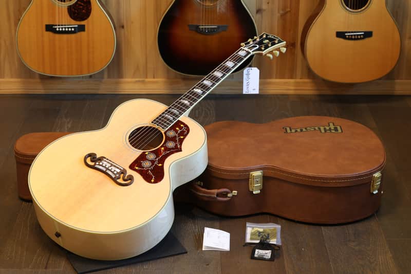 Minty! 2022 Gibson SJ-200 Standard Jumbo Acoustic Guitar Natural + OHSC