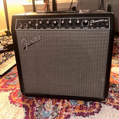 Fender Champion 40 2-Channel 40-Watt 1x12" Guitar Practice Amp 2013 - Present - Black image 1