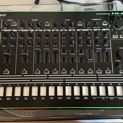 Roland AIRA TR-8 Rhythm Performer Drum Machine 2014 - Present - Black