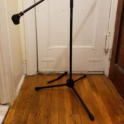 DJM Music - microphone stand with boom image 2