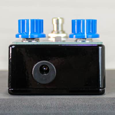 Preowned Acorn Amplifiers Circuit Fuzz Pedal w/ Box image 4