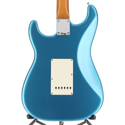 Fender Certified Pre-Owned Vintera II '60s Stratocaster, Rosewood Fingerboard, Lake Placid Blue (I9) (12035) image 2