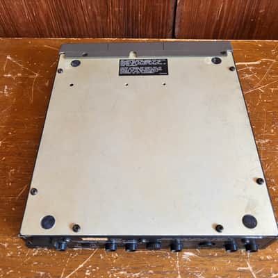 YAMAHA FX500 Simul-Effect Processor w/ power supply New internal battery image 5
