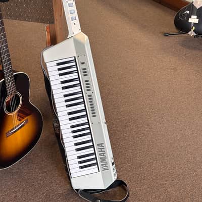 Yamaha KX1 Keytar *need’s servicing* - White