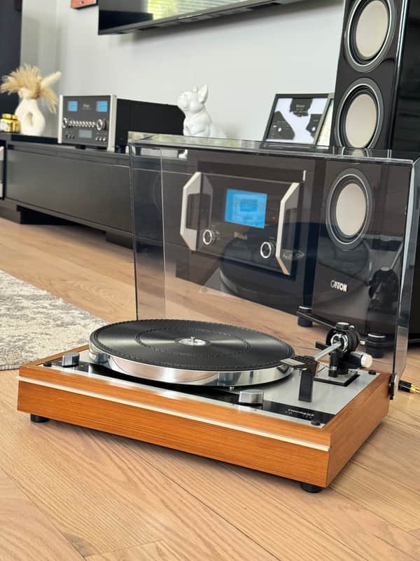 Vintage Thorens TD-145 Walnut Wood Turntable ~FULLY RESTORED~ LOOK ! image 1