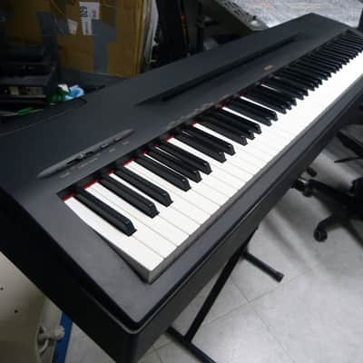 Yamaha P60 Digital Piano with Stand image 1