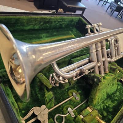 C.G Conn Victor New Wonder Silver 1921 Cornet w/ original accessories image 1