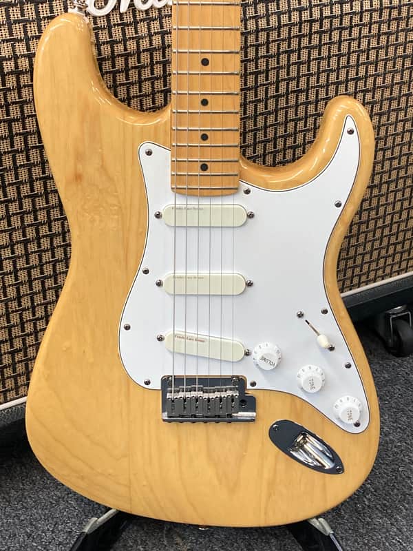 1995 Fender Strat Plus Deluxe with Maple Fretboard - Natural