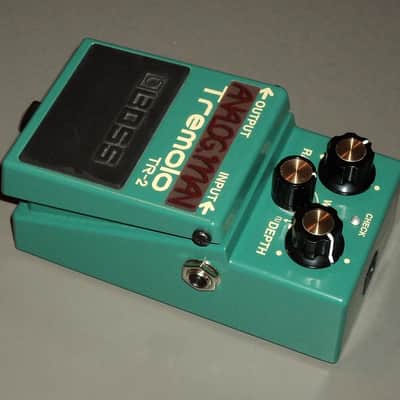 Boss TR-2 Tremolo with aNaLoG.MaN Super Tremolo Mod - Green LED image 4