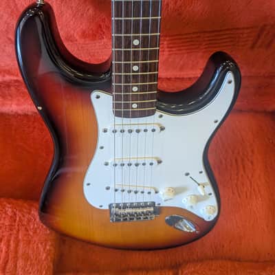 Fender Stratocaster 62 Reissue, 1994 - 3-Colour Sunburst image 6
