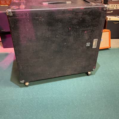 Ampeg  V-4 Cabinet image 4
