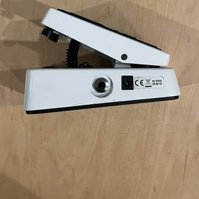 Dunlop CBM105Q Cry Baby Mini Bass Wah Pedal 2023 - white image 4