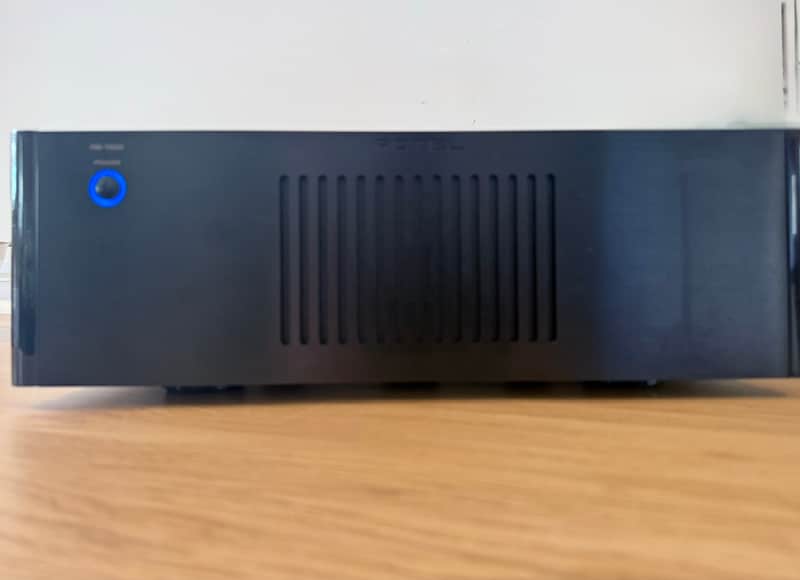 Rotel RB-1582 Stereo Power Amplifier 200W x2 High Current Class AB Excellent.